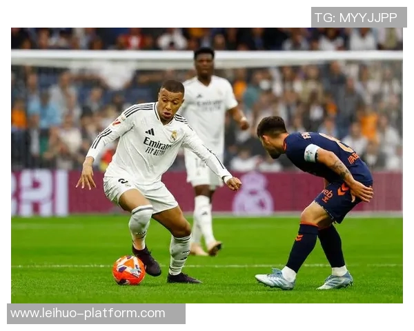 足总杯惊心动魄皇马与那不勒斯激战成平局补时进球引发全场狂欢