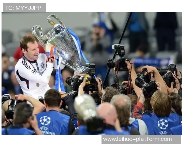 国王杯激战多特蒙德与热刺战成平局逆转时刻点燃全场热情