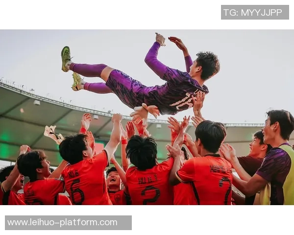 中超激战尤文图斯险胜切尔西红牌事件引发全场热议与争议