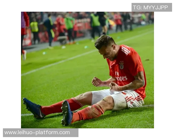 德甲激战本菲卡6-2波尔图绝杀瞬间点燃全场热情与转会传闻交织