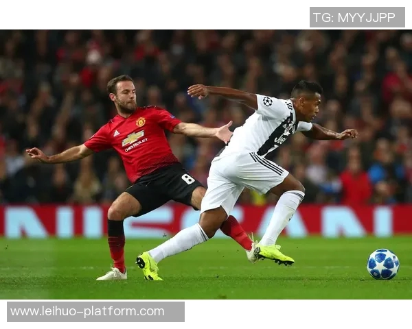 尤文图斯狂胜曼联五球帽子戏法引爆全场精彩瞬间回顾