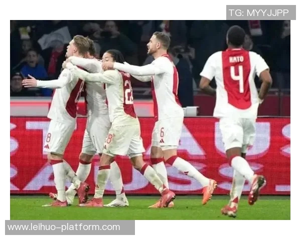 欧联杯精彩对决尤文图斯大胜那不勒斯引发争议判罚热议