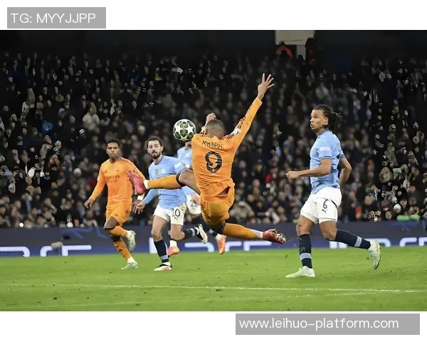 欧冠激战：多特蒙德逆转曼城点球大战成焦点引爆全场激情