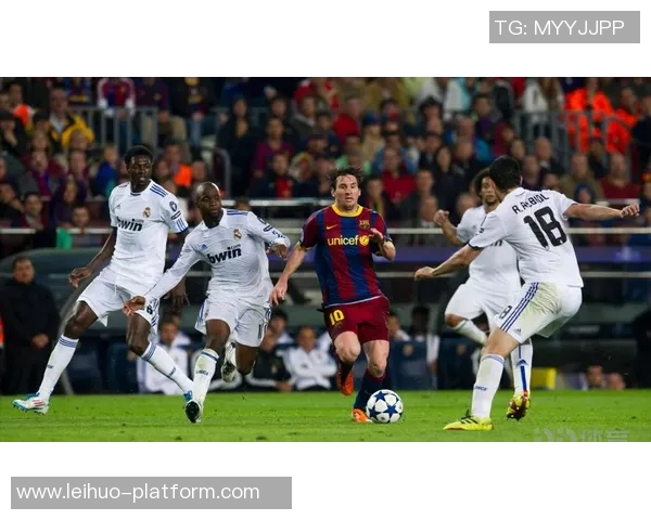 那不勒斯狂胜皇马五球大捷帽子戏法点燃全场激情