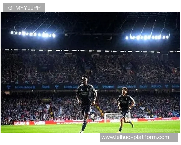 欧联杯惊天冷门皇马4-0大胜多特蒙德引发全场震动