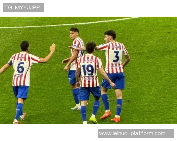 足总杯精彩对决里昂与马竞激战成平局门将神扑引发全场热烈反响 足总杯精彩对决里昂与马竞激战成平局门将神扑引发全场热烈反响