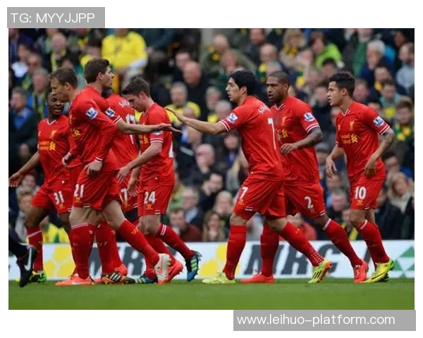 世界杯精彩对决：拜仁与利物浦2比2战平乌龙球成焦点战术解析